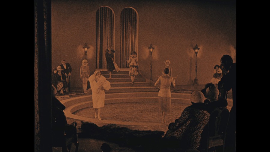 Screen capture from The Lodger: A Story of the London Fog