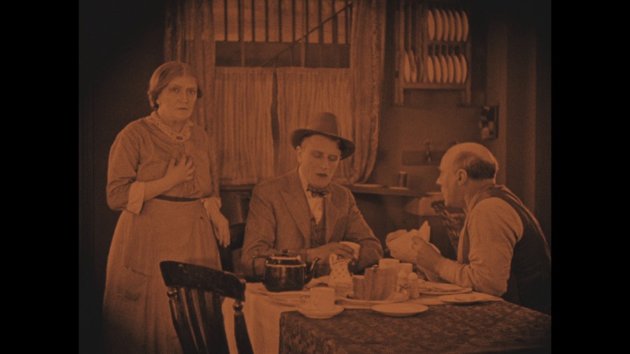 Screen capture from The Lodger: A Story of the London Fog