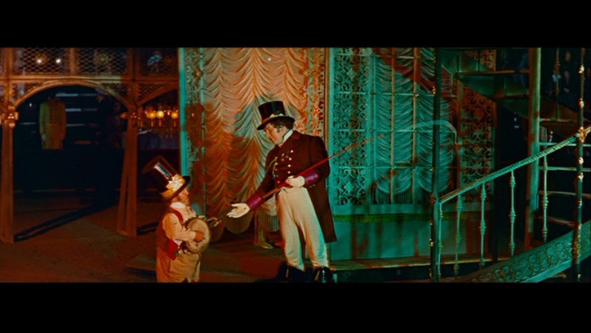 Screen capture from Lola Montès