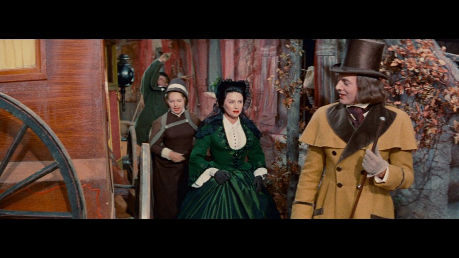 Screen capture from Lola Montès