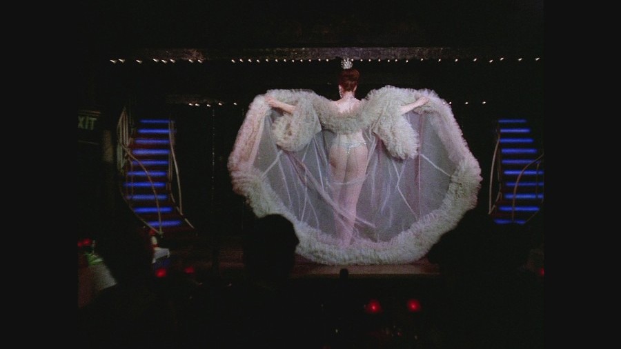 Screen capture from London in the Raw