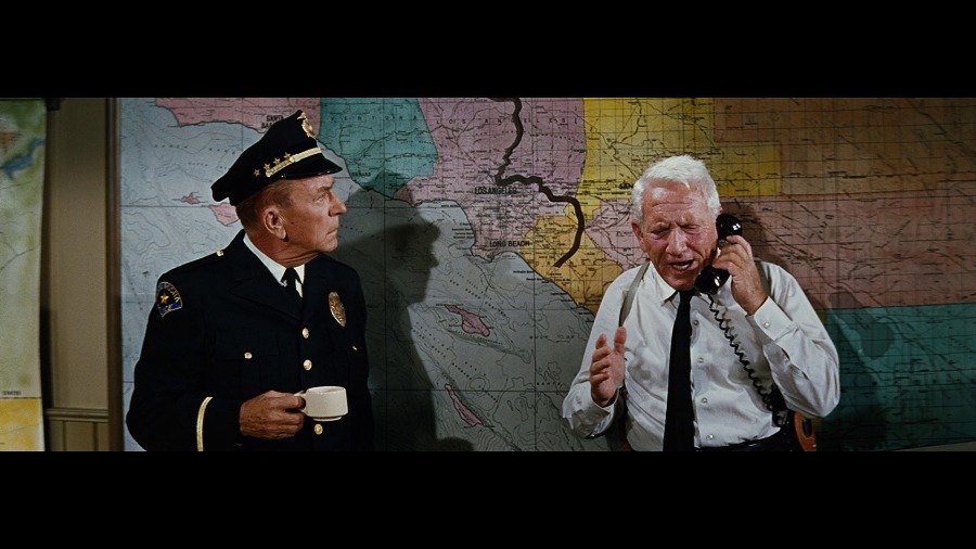 Screen capture from It's a Mad, Mad, Mad, Mad World