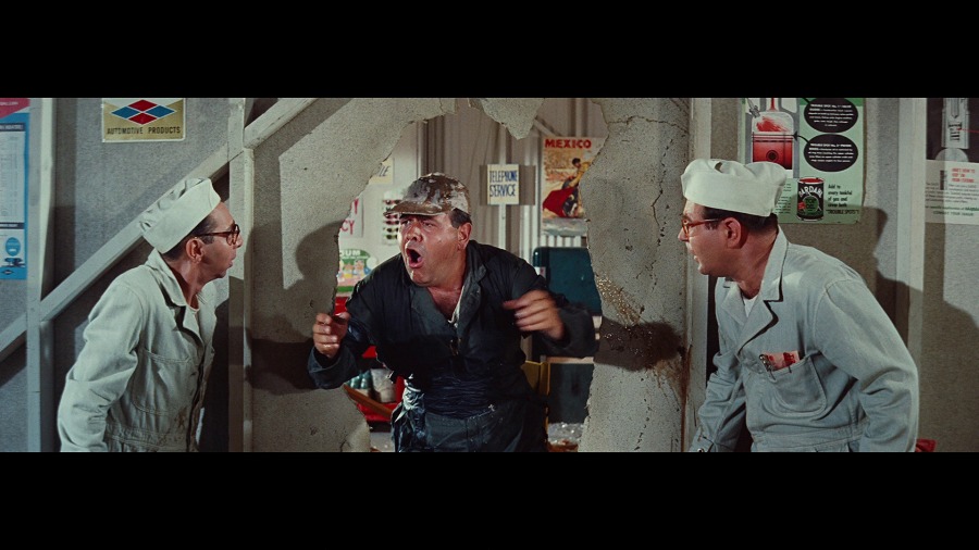 Screen capture from It's a Mad, Mad, Mad, Mad World