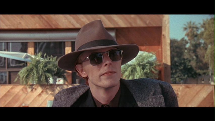 Screen capture from The Man Who Fell to Earth
