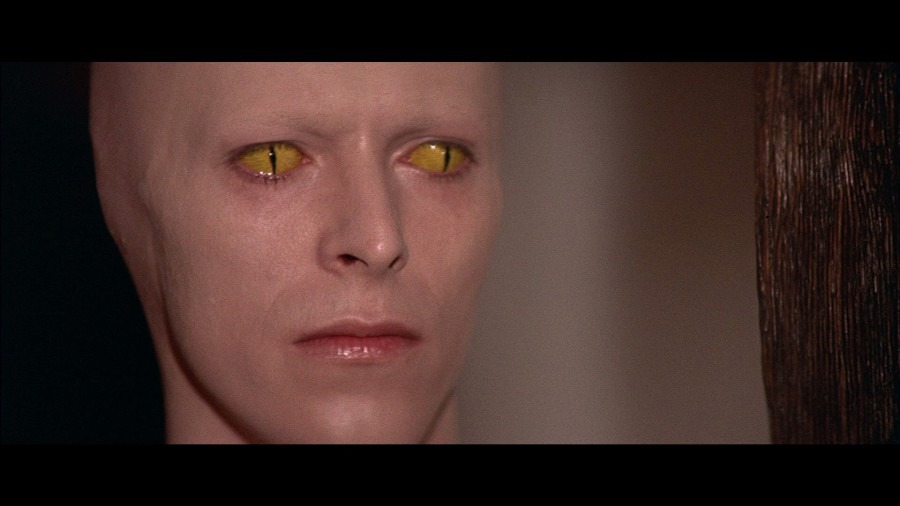 Screen capture from The Man Who Fell to Earth