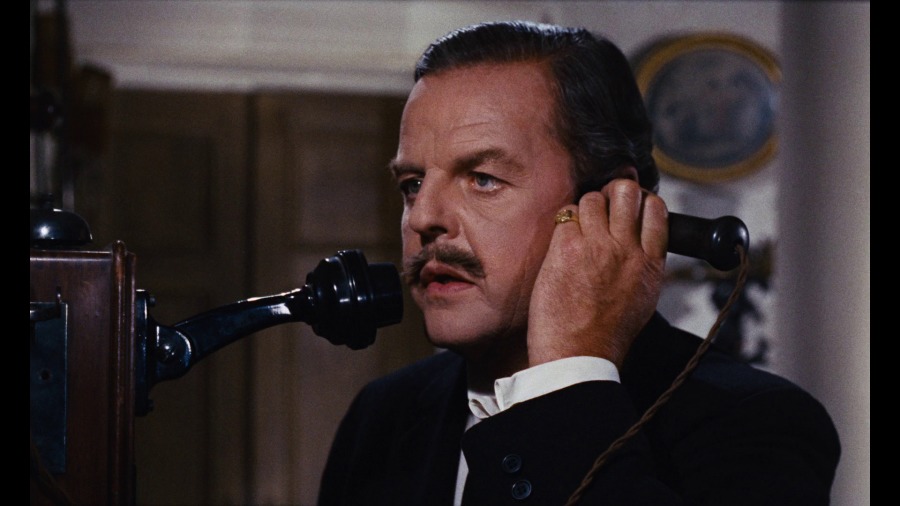 Screen capture from Mary Poppins