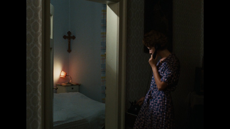 Screen capture from The Merchant of Four Seasons