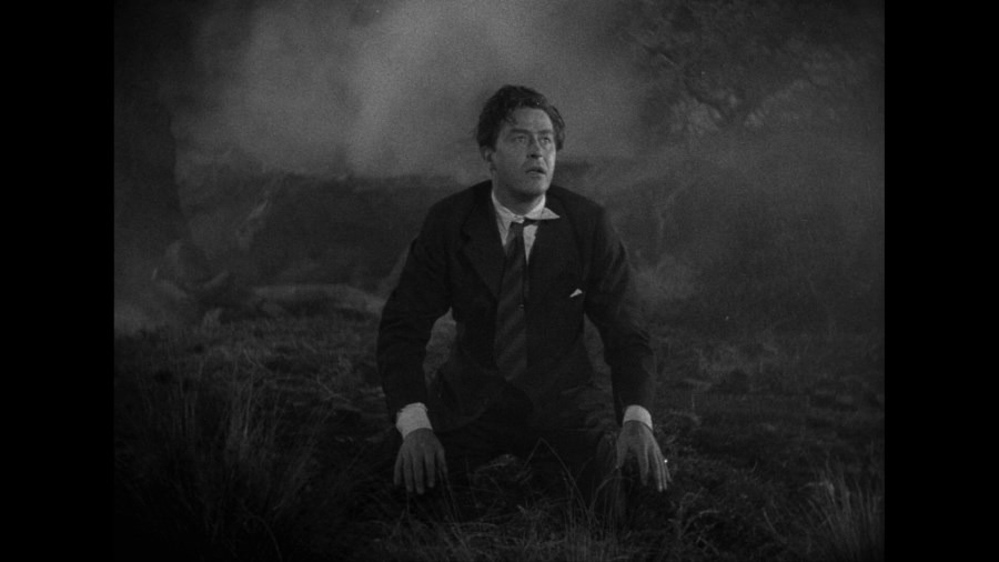 Screen capture from Ministry of Fear