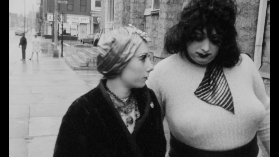 Screen capture from Multiple Maniacs