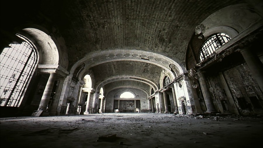 Screen capture from Naqoyqatsi
