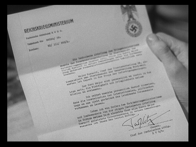Screen capture from Night Train to Munich