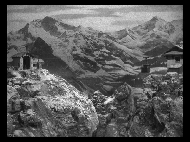 Screen capture from Night Train to Munich