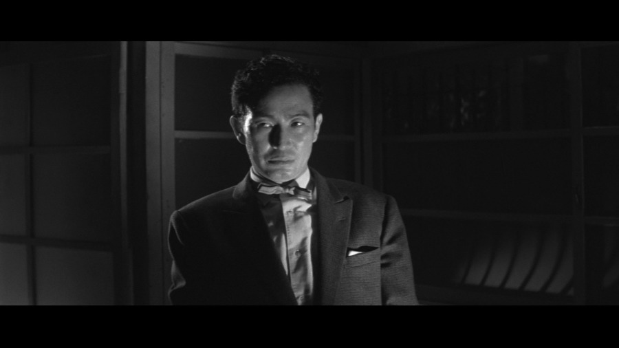 Screen capture from Nikkatsu Diamond Guys: Volume 1