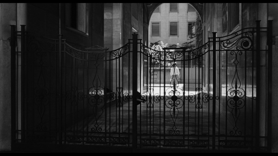 Screen capture from La notte