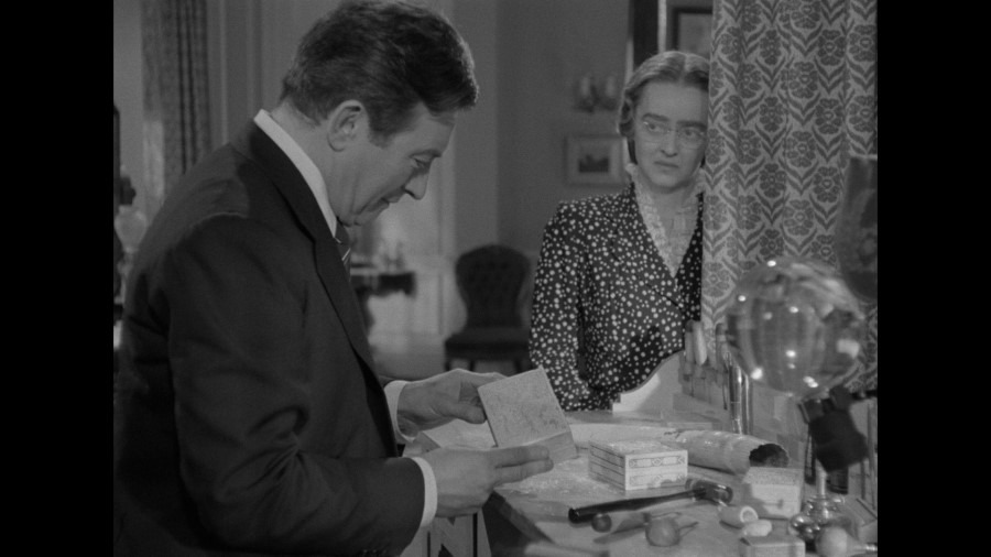 Screen capture from Now, Voyager