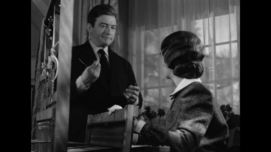 Screen capture from Now, Voyager