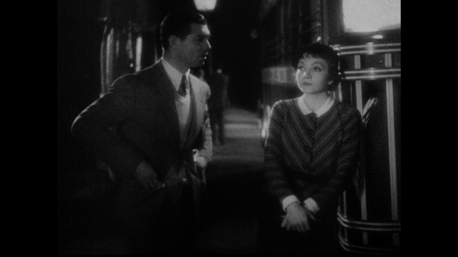 Screen capture from It Happened One Night
