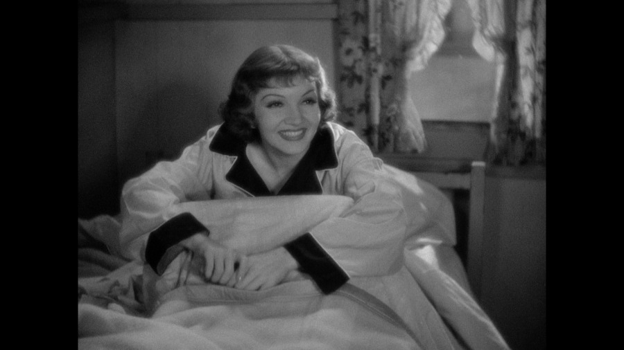 Screen capture from It Happened One Night