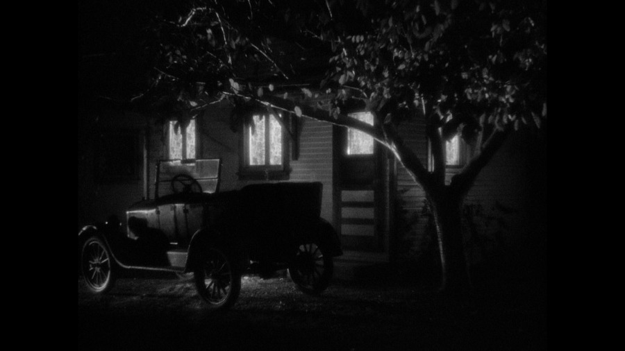 Screen capture from It Happened One Night