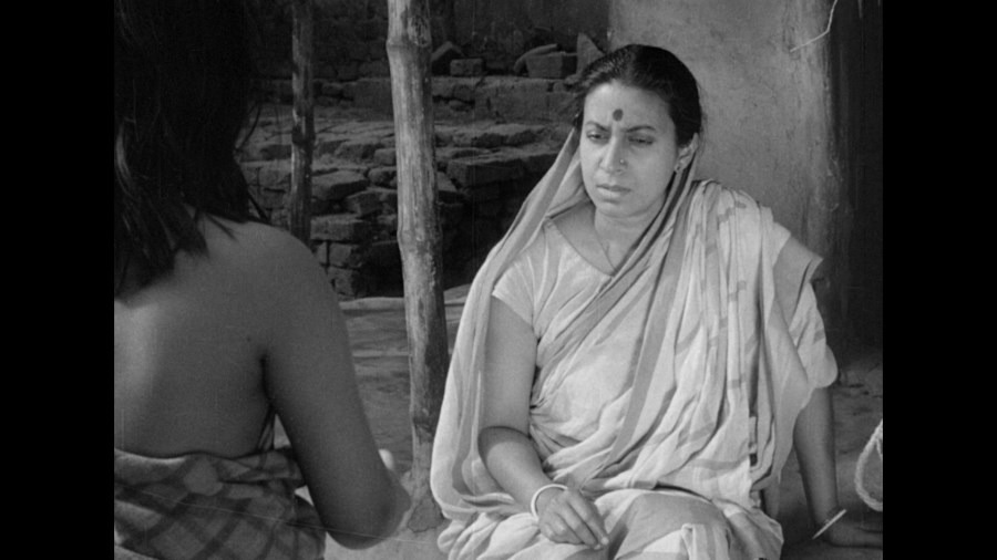 Screen capture from Pather Panchali