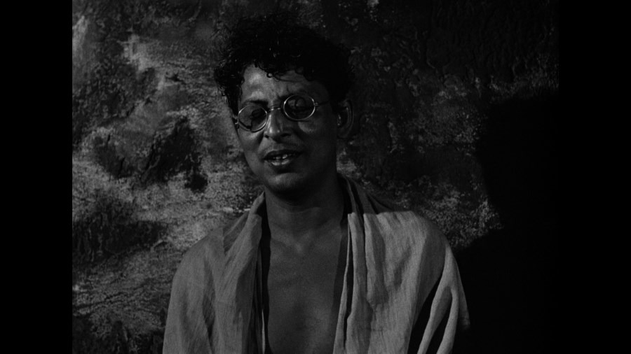 Screen capture from Pather Panchali