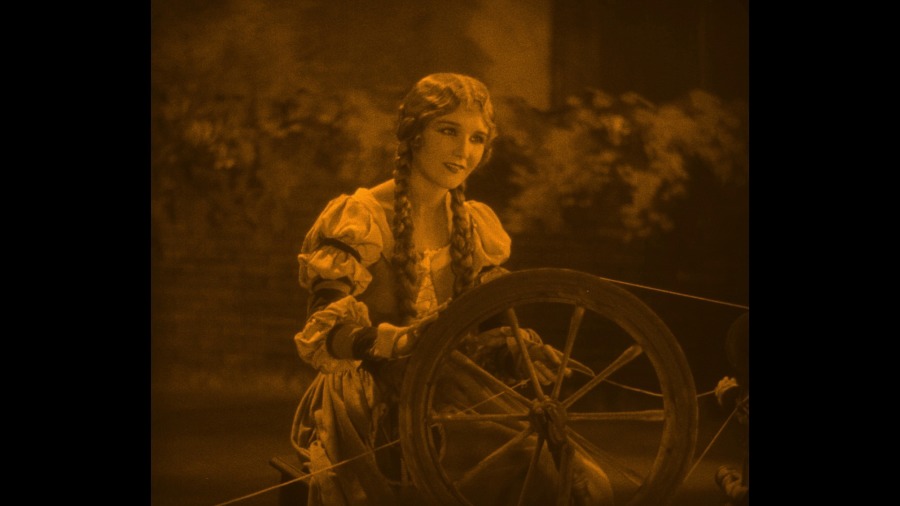 Screen capture from The Phantom of the Opera
