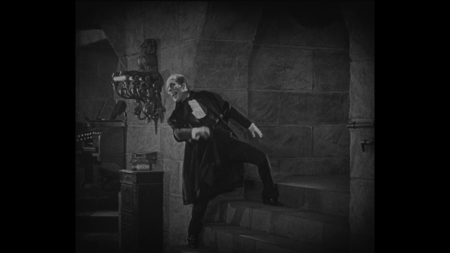 Screen capture from The Phantom of the Opera