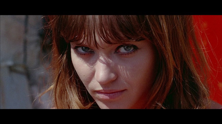 Screen capture from Pierrot le fou