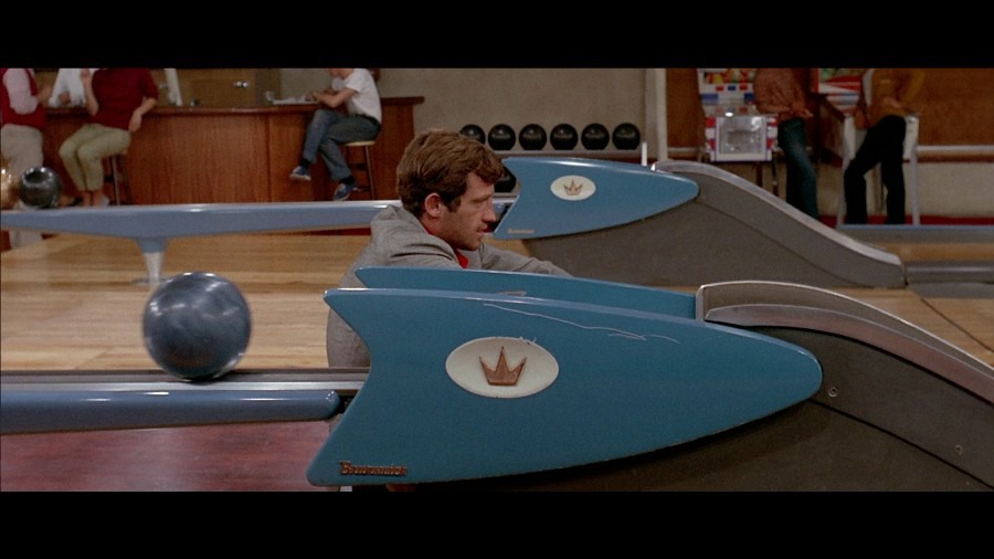 Screen capture from Pierrot le fou