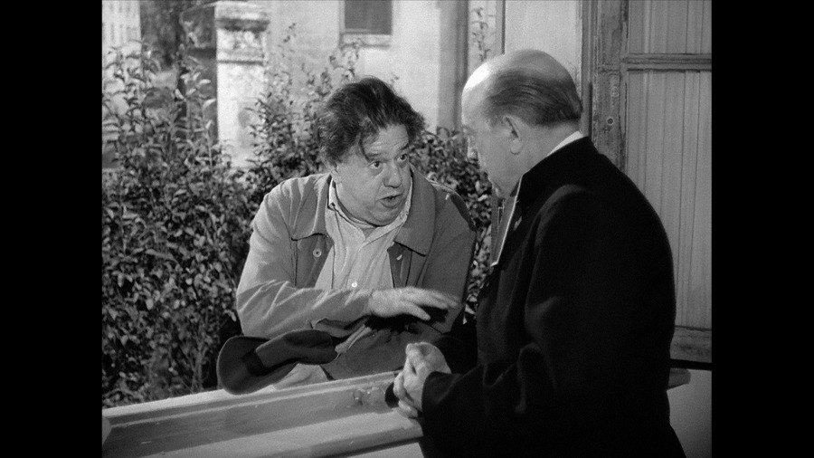 Screen capture from La poison