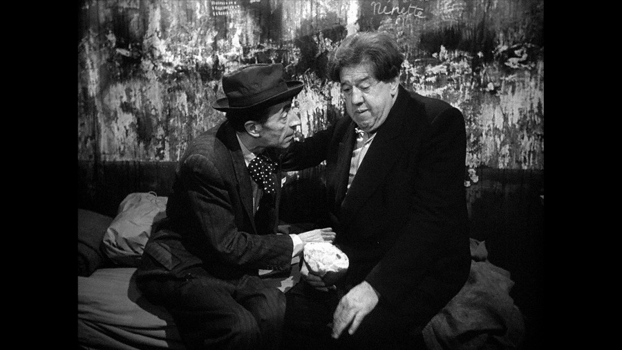 Screen capture from La poison