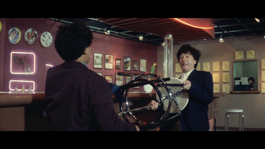 Screen capture from Police Story/Police Story 2