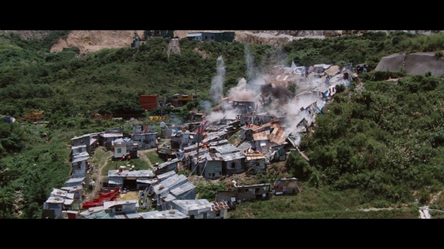 Screen capture from Police Story/Police Story 2
