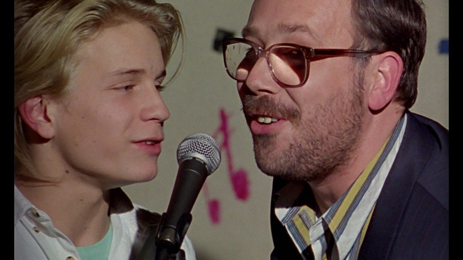 Screen capture from La promesse