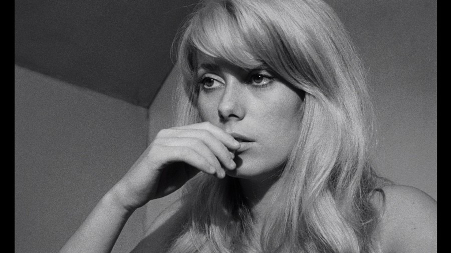 Screen capture from Repulsion