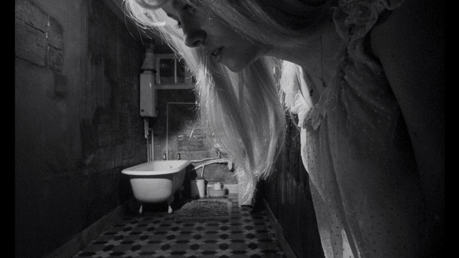 Screen capture from Repulsion