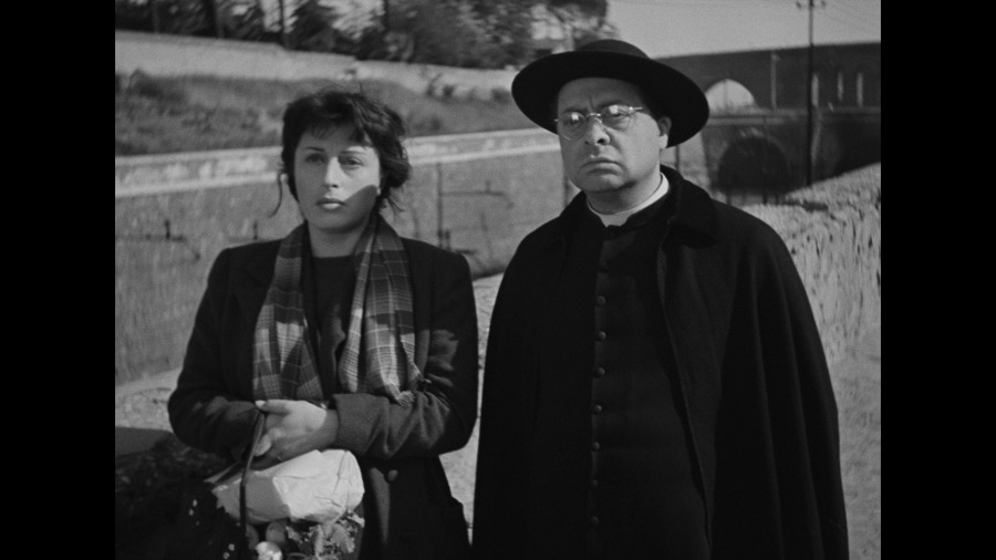 Screen capture from Rome Open City