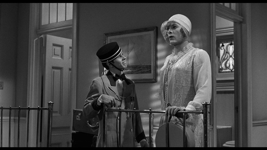 Screen capture from Some Like It Hot