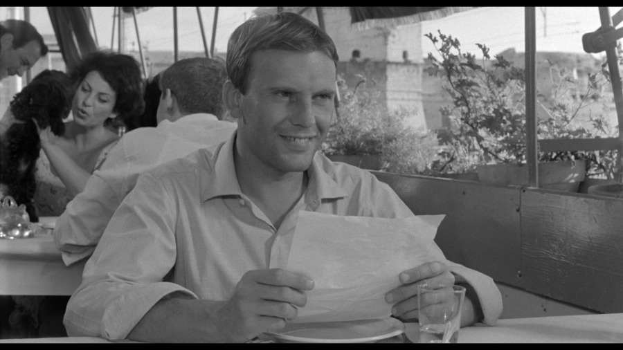 Screen capture from Il sorpasso
