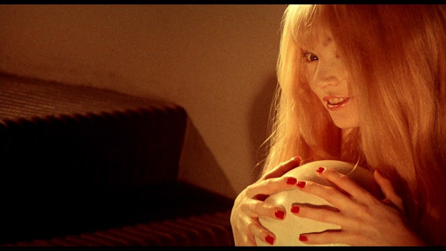 Screen capture from Spirits of the Dead