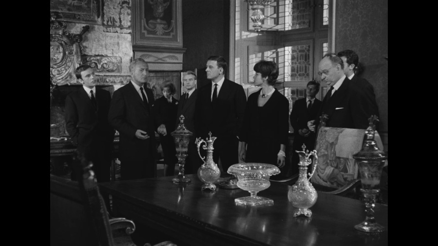 Screen capture from Spotlight on a Murderer