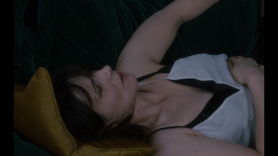Screen capture from Let the Sunshine In