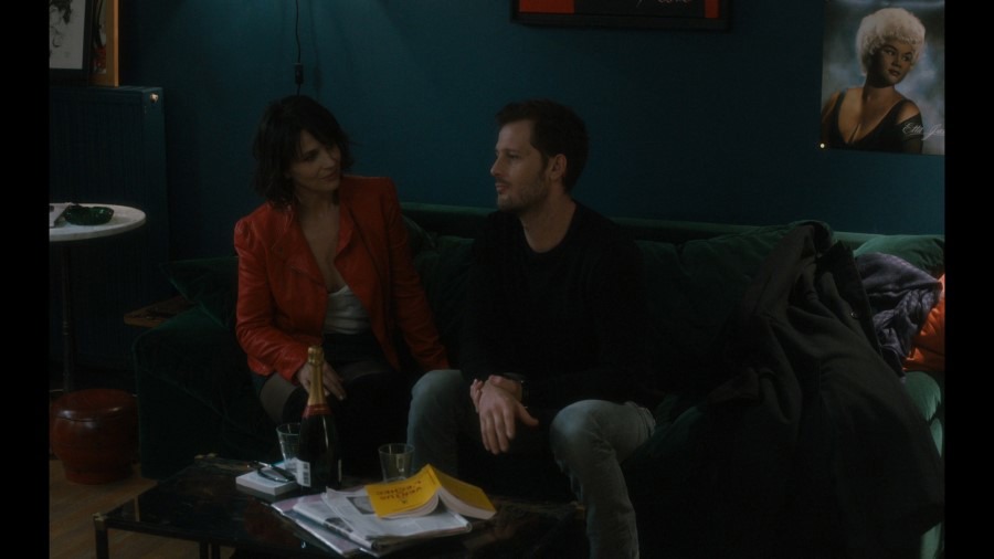 Screen capture from Let the Sunshine In