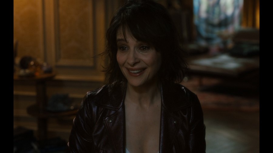 Screen capture from Let the Sunshine In