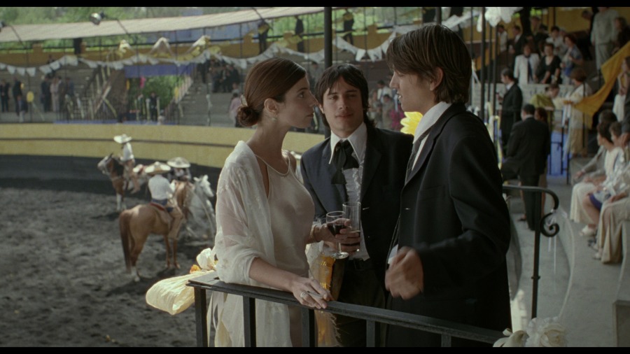 Screen capture from Y tu mamá también 