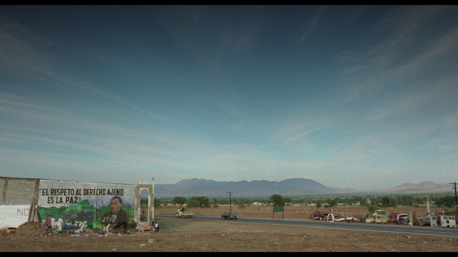 Screen capture from Y tu mamá también 