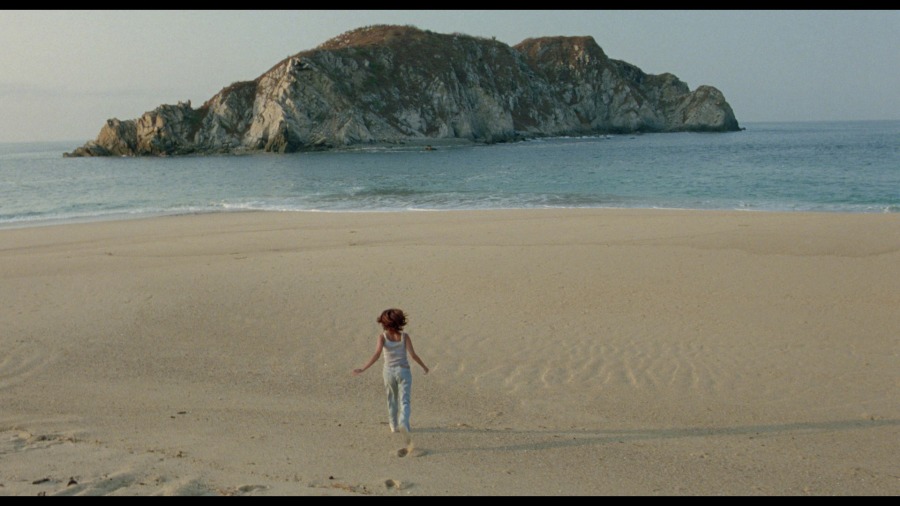 Screen capture from Y tu mamá también 