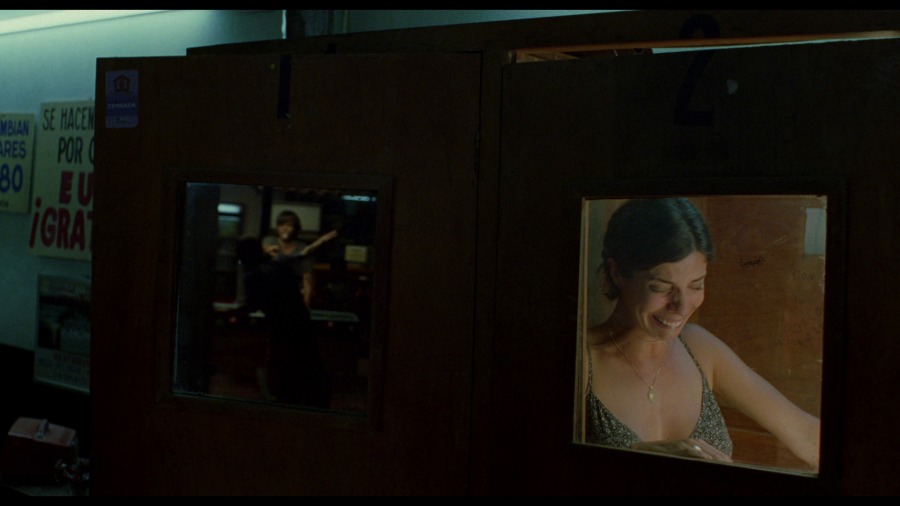 Screen capture from Y tu mamá también 
