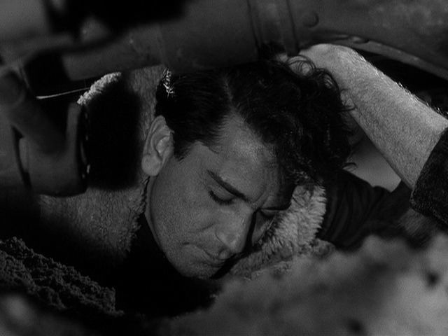 Screen capture from Thieves' Highway