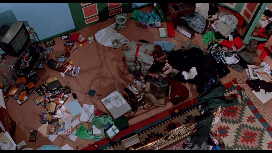 Screen capture from Tie Me Up! Tie Me Down!